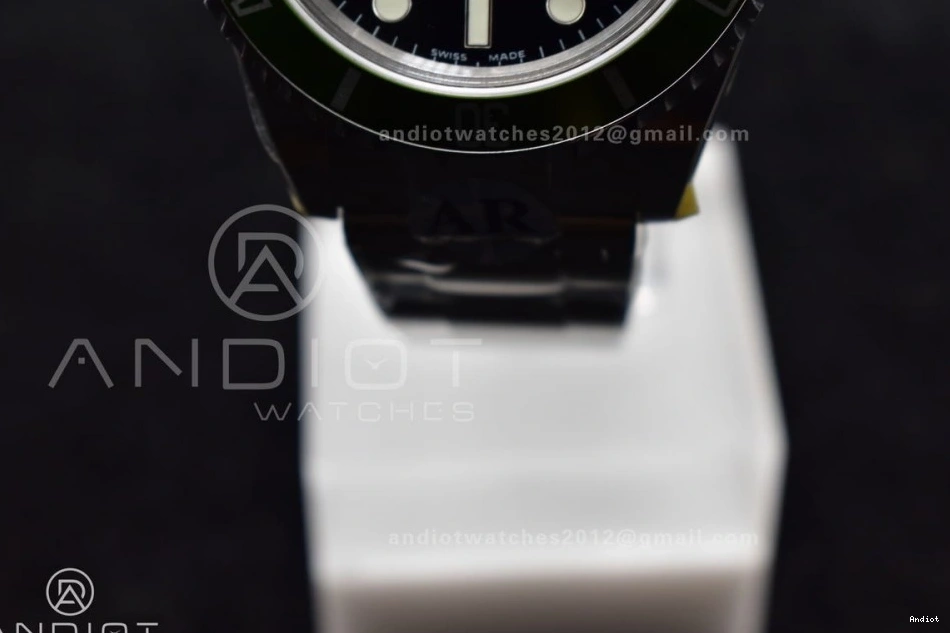on ARF1:1 Bracelet Edition Best LV Submariner Steel 16610 Green 904L SS SH3135 V 1140 Seasonal 0722